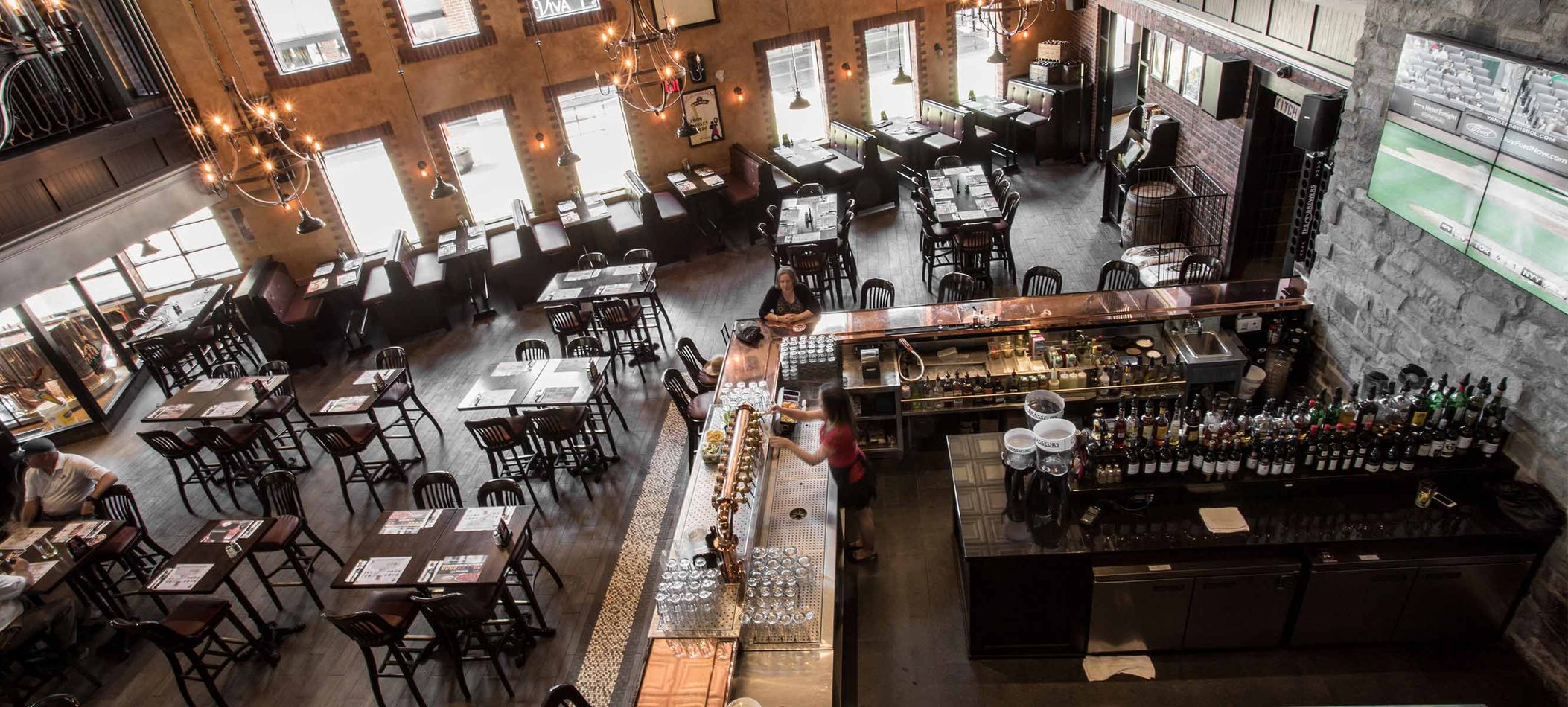 Which restaurants in Kanata are open on Sundays and Mondays for lunch and dinner?